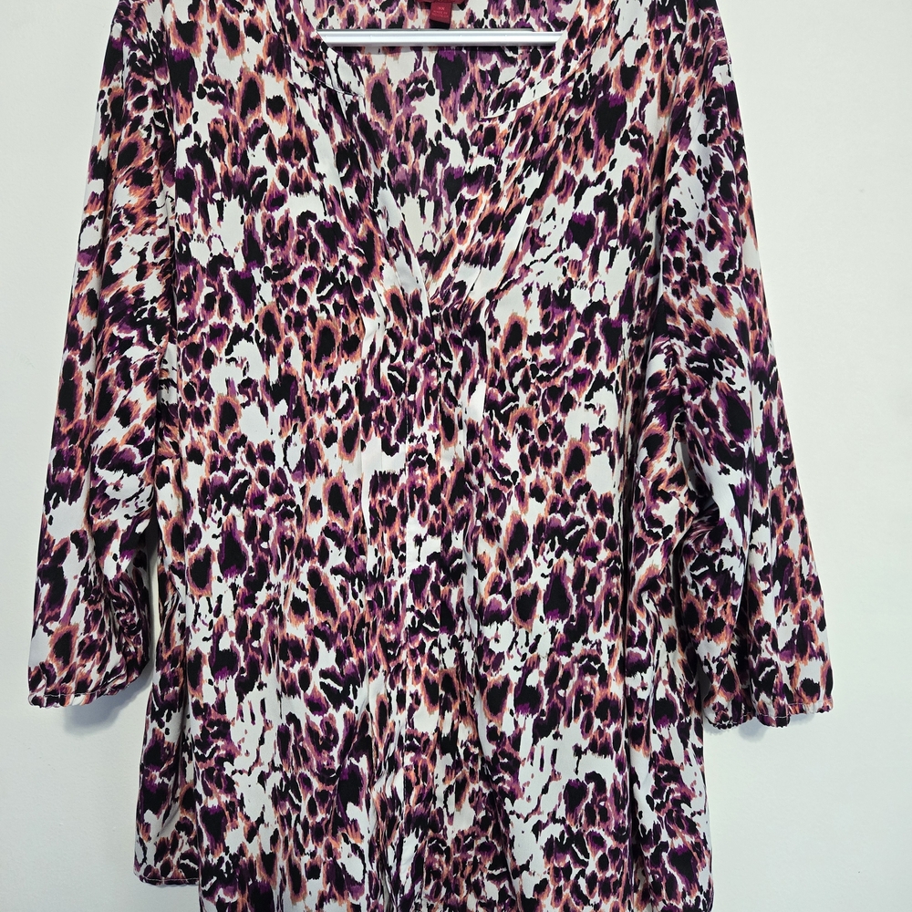 212 Collection Women's Pink Leopard Print V Neck Women's Top- Size 3X